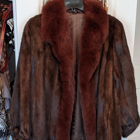 Vintage Auburn Mink Jacket, Fox Collar - Picture 2 of 2